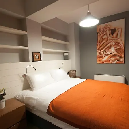 La Casa Pera Apartahotel