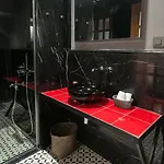 La Casa Pera Suites 3*