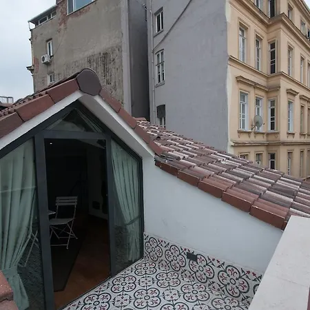 La Casa Pera Suites Апарт-отель 3*